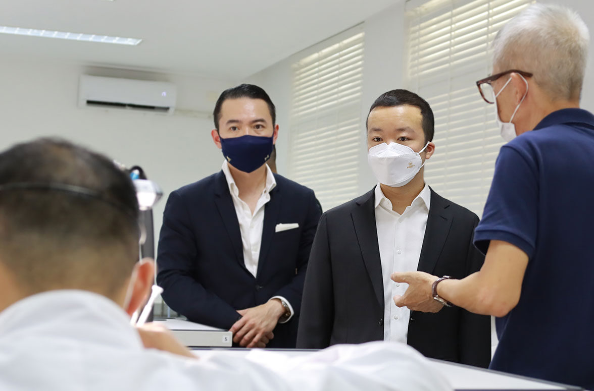 Philanthropist and Watch Afficionado, Chen Zhi, Instills Confidence in Future Cambodian Watchmakers with Class Visit